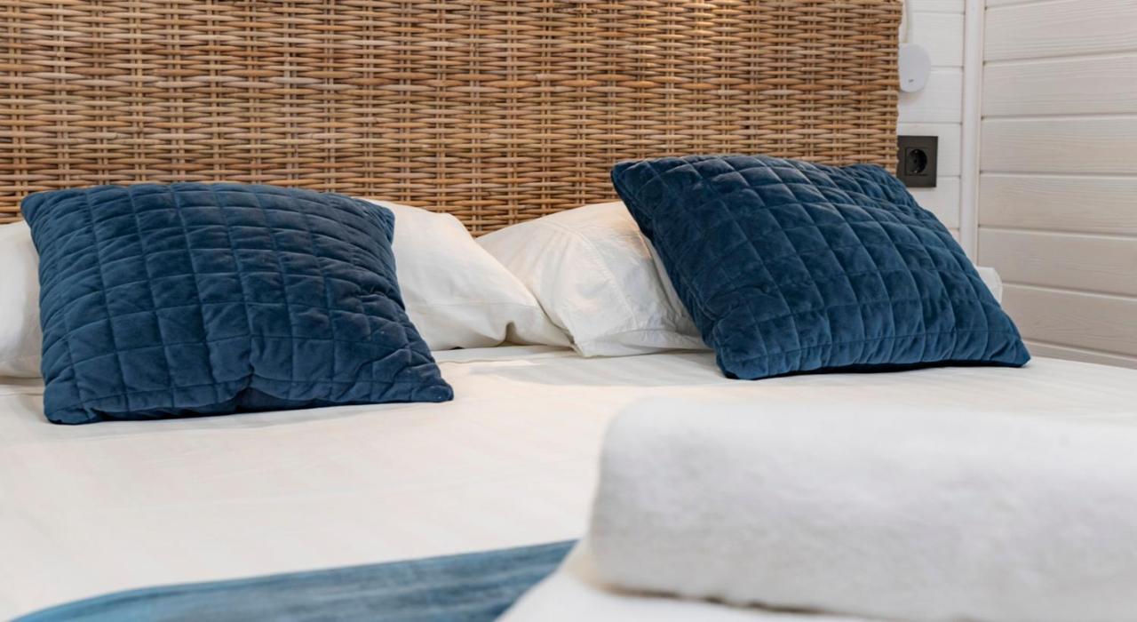 "Breeze" Aparthotel By Parrot'S House โยเรตเดมาร์ ภายนอก รูปภาพ