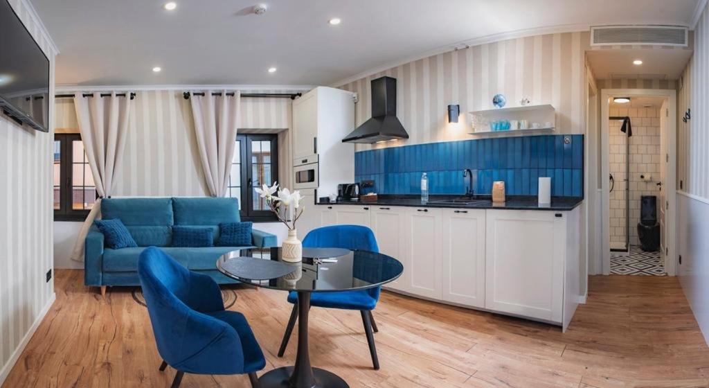 "Breeze" Aparthotel By Parrot'S House โยเรตเดมาร์ ภายนอก รูปภาพ