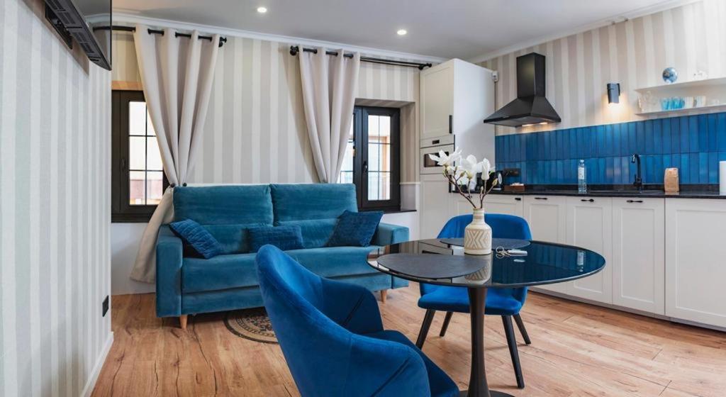 "Breeze" Aparthotel By Parrot'S House โยเรตเดมาร์ ภายนอก รูปภาพ