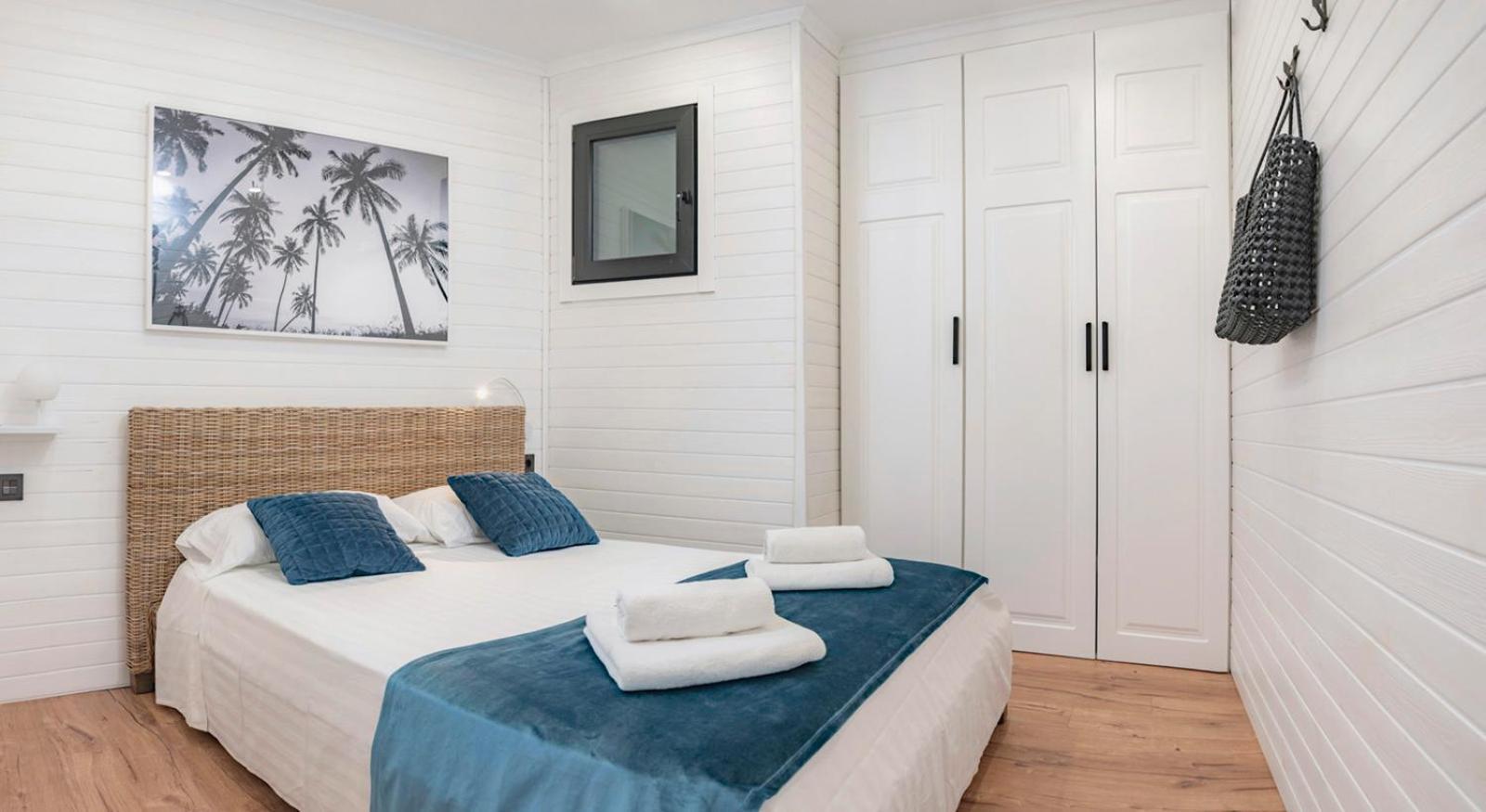 "Breeze" Aparthotel By Parrot'S House โยเรตเดมาร์ ภายนอก รูปภาพ